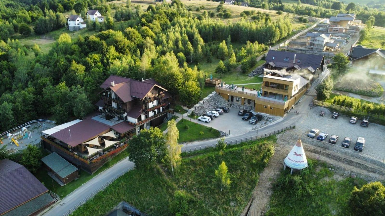 Maggie'S Ranch Hotell Rîşnov Exteriör bild
