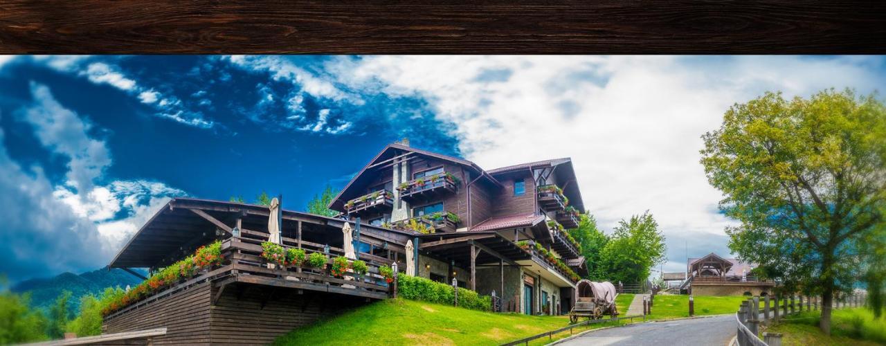 Maggie'S Ranch Hotell Rîşnov Exteriör bild